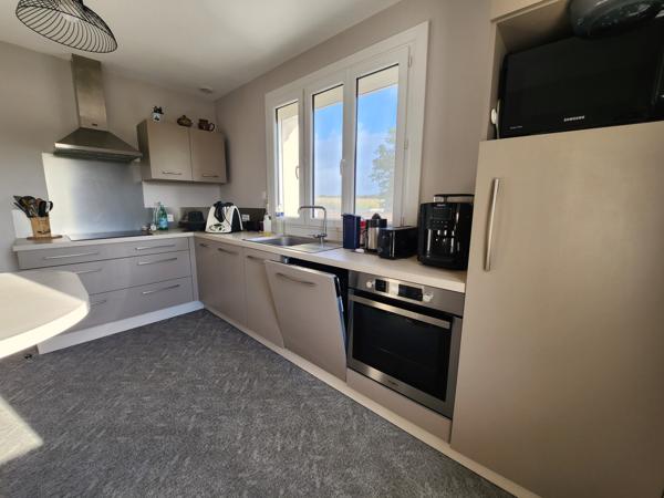 Magnils-Reigniers (85400) Maison rénovée en 2021 avec sous-sol et garage sur beau terrain clos et arboré