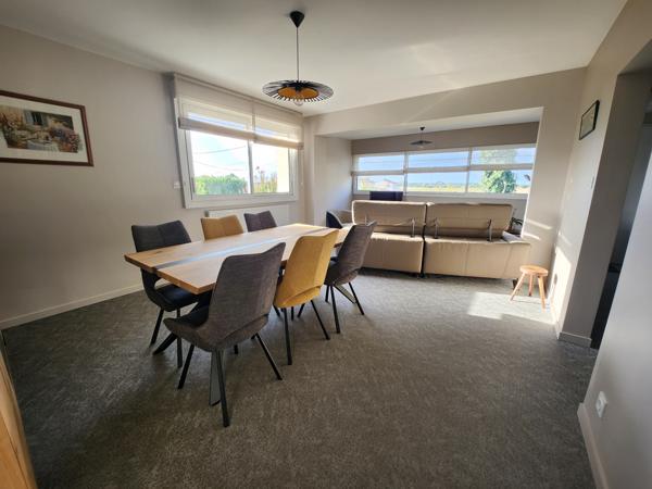 Magnils-Reigniers (85400) Maison rénovée en 2021 avec sous-sol et garage sur beau terrain clos et arboré