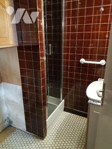 LA FLECHE, Quartier St André, Maison à rafraichir de 4 chambres