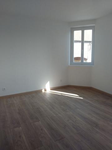 Maison rénovée à Grand Couronne T4