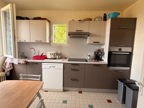 EN EXCLUSIVITE ! Pavillon de 95m² surélevé sur sous sol, rénové, sur terrain de 562m² 117 500 €