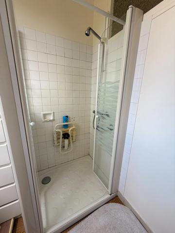 EN EXCLUSIVITE ! Pavillon de 95m² surélevé sur sous sol, rénové, sur terrain de 562m² 117 500 €