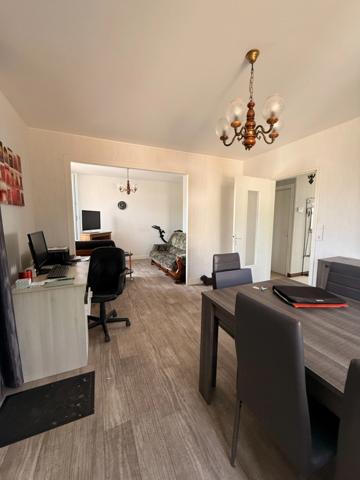 EN EXCLUSIVITE ! Pavillon de 95m² surélevé sur sous sol, rénové, sur terrain de 562m² 117 500 €