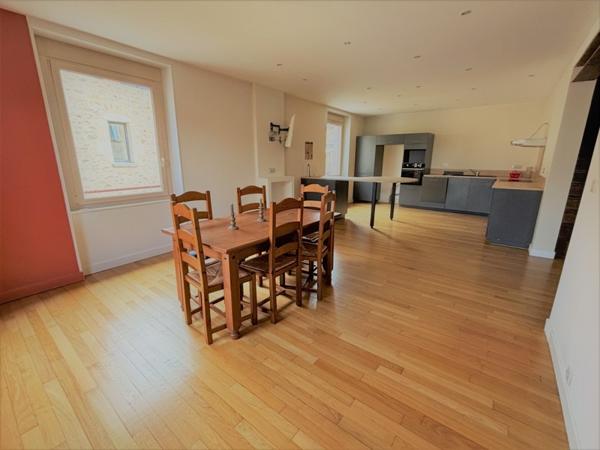 Maison à vendre |  Saint-Laurent-sur-Gorre |  7 pièces | 176 m²