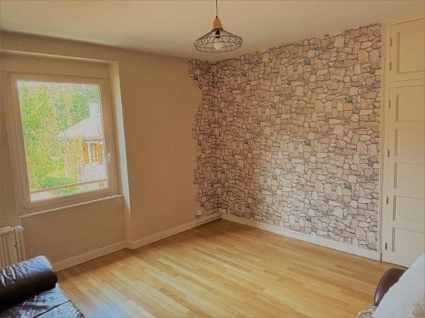 Maison à vendre |  Saint-Laurent-sur-Gorre |  7 pièces | 176 m²