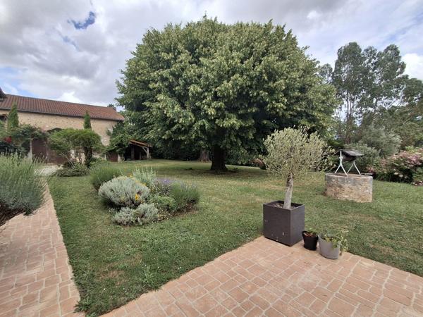MAISON DE CHARME AVEC PISCINE - GRANGE - PARC - VUE SUR LA CAMPAGNE