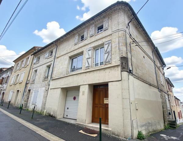 ANGOULEME Maison d'habitation rénovée idéale pour pied à terre, premier achat ou investissement locatif. Cave.
