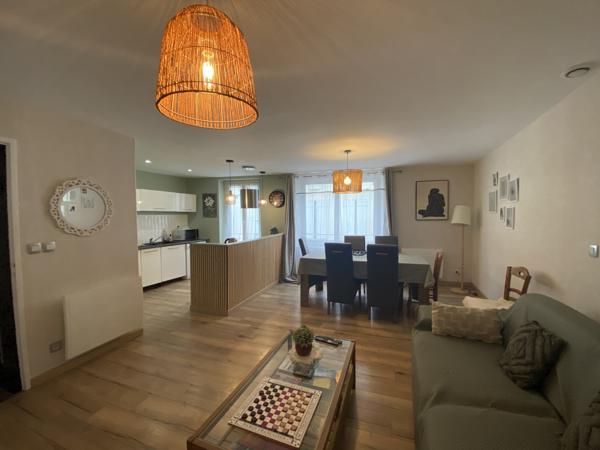 ANGOULEME Maison d'habitation rénovée idéale pour pied à terre, premier achat ou investissement locatif. Cave.