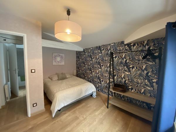 ANGOULEME Maison d'habitation rénovée idéale pour pied à terre, premier achat ou investissement locatif. Cave.