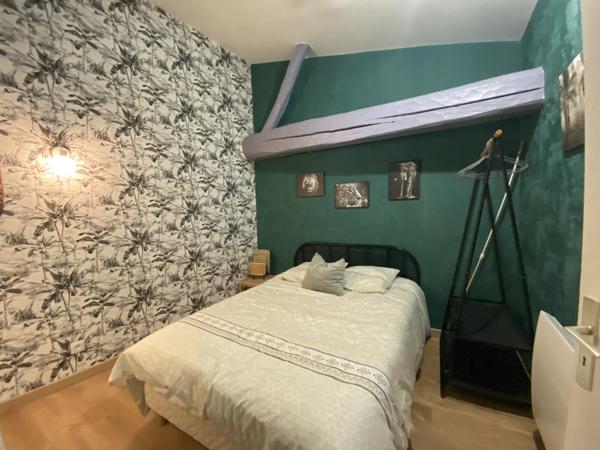 ANGOULEME Maison d'habitation rénovée idéale pour pied à terre, premier achat ou investissement locatif. Cave.