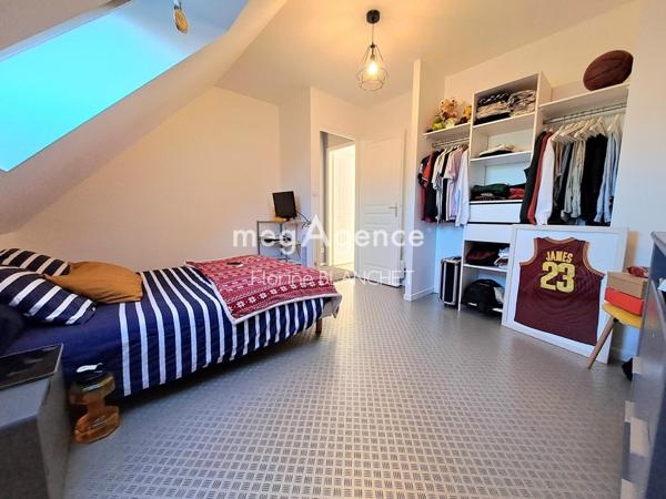 Maison à MONCE-EN-BELIN, 72230 - 6 pièces 134m²