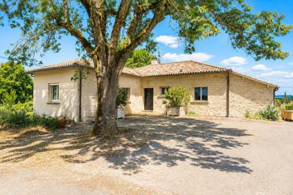 Vente / Propriété à Caussade (82300)