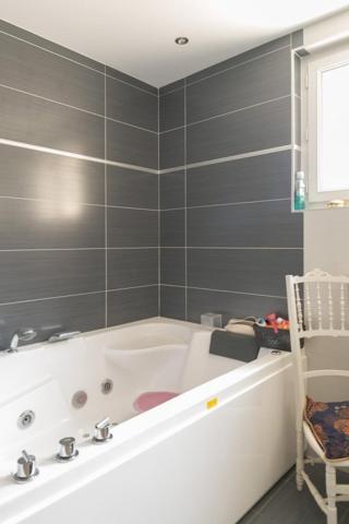 Vente / Propriété à Caussade (82300)