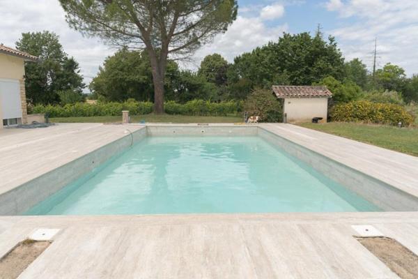 Vente / Propriété à Caussade (82300)