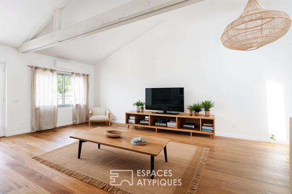 Charmante maison inversée des années 60 à la rénovation de qualité