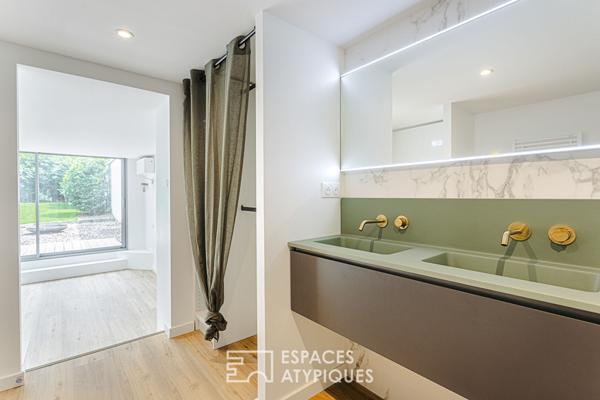 Charmante maison inversée des années 60 à la rénovation de qualité