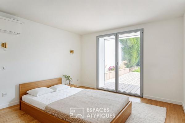 Charmante maison inversée des années 60 à la rénovation de qualité