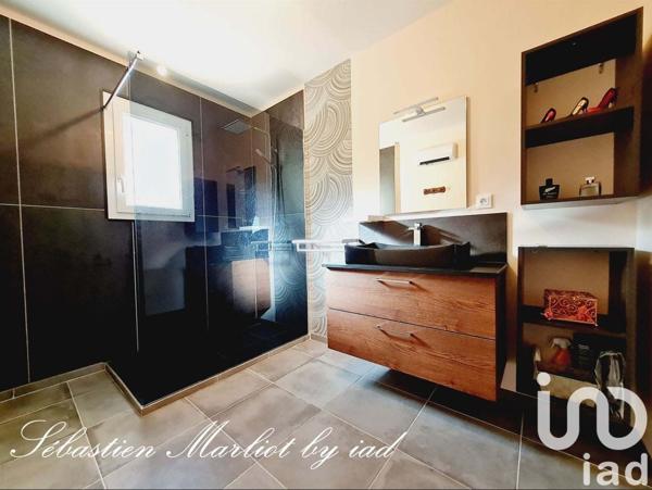 Maison 4 pièces de 77 m² à Puisserguier (34620)