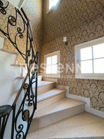 Maison 6 pièces + 2 appartements BINIC