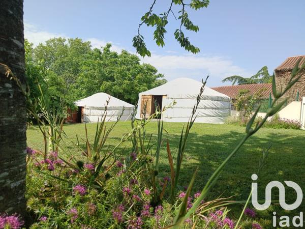 Maison à vendre 11 pièces 320 m² Bazoges-en-Pareds