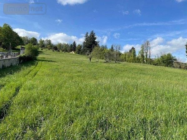 Terrain à Batir à vendre à Antonne-et-Trigonant en Dordogne (24420), ref : 24001/VENT/593