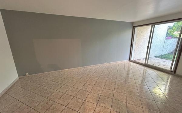 Appartement à vendre    2 pièces • 56 m2 Méry-sur-Oise