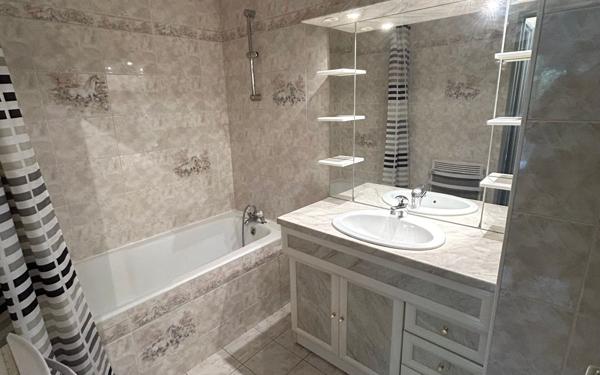 Appartement à vendre    2 pièces • 56 m2 Méry-sur-Oise
