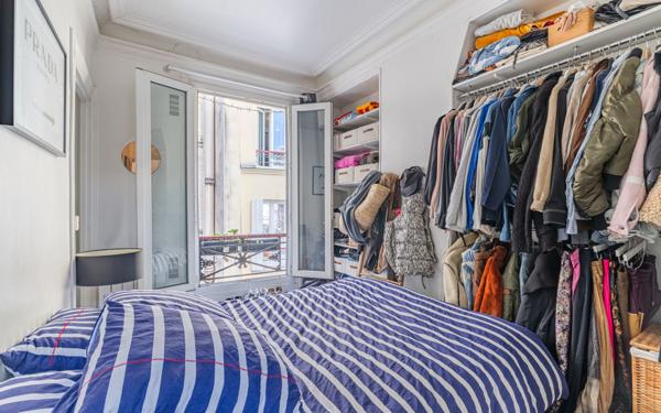 Appartement à vendre    2 pièces • 23,95 m2 Paris 10