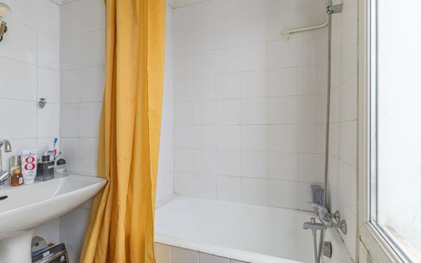 Appartement à vendre    2 pièces • 23,95 m2 Paris 10