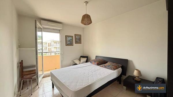 Vente                                                      Appartement
                        
                     3 pièces                      65 m2                     à Nice