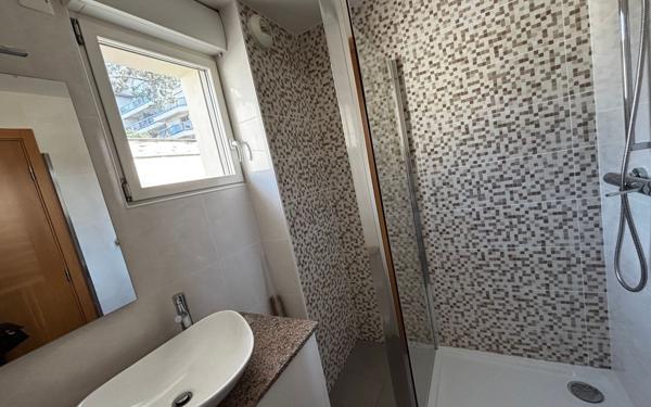 Appartement à louer    4 pièces • 73,81 m2 Arcachon