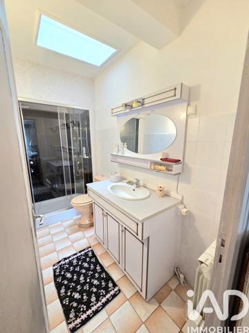 Maison à vendre 7 pièces 184 m² Lussac-les-Églises