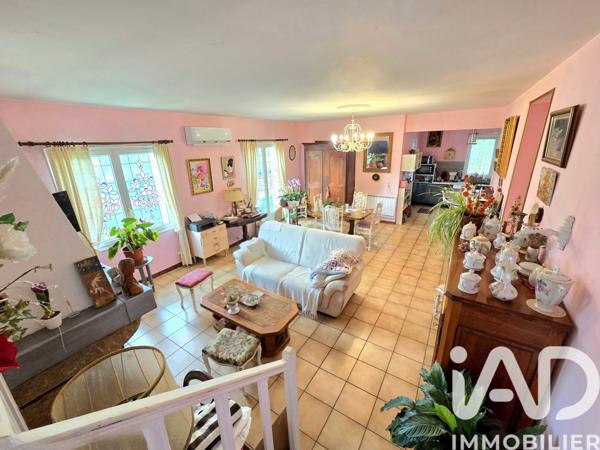Maison à vendre 7 pièces 184 m² Lussac-les-Églises