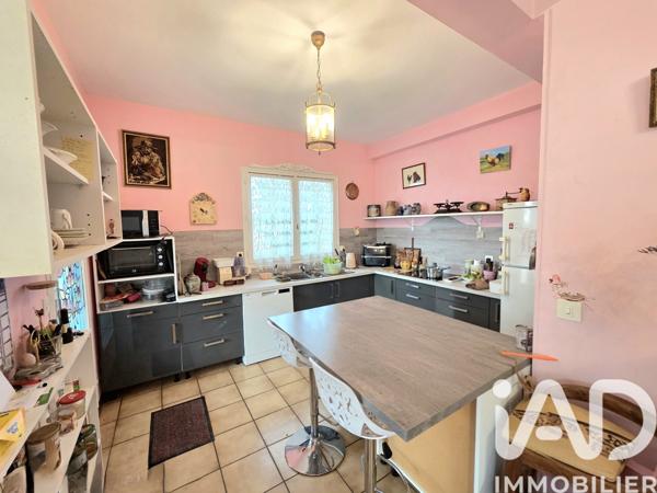 Maison à vendre 7 pièces 184 m² Lussac-les-Églises