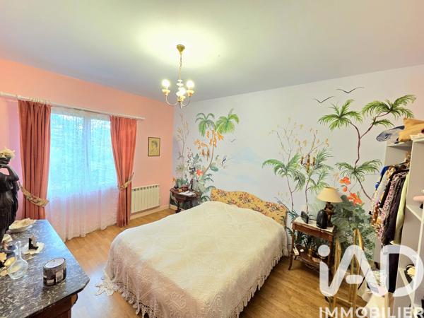 Maison à vendre 7 pièces 184 m² Lussac-les-Églises