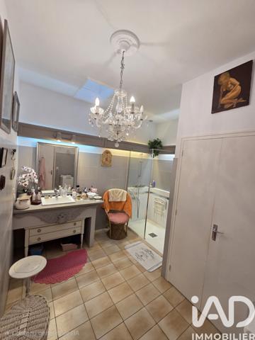 Maison à vendre 7 pièces 184 m² Lussac-les-Églises