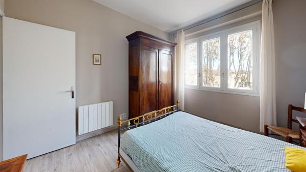 Appartement centre ville Carcassonne avec ascenseur balcon et garage