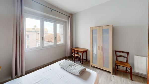 Appartement centre ville Carcassonne avec ascenseur balcon et garage