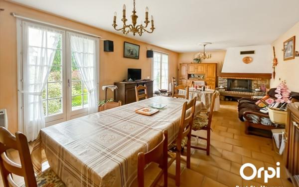 Maison à vendre    4 pièces • 110 m2 Monceaux