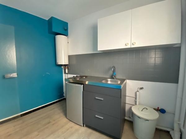 Appartement
                                                                                                                                                                                                                                                                                                                        1 pièce(s)                                                                                                                                                                                                                                                                                                                              27  m²