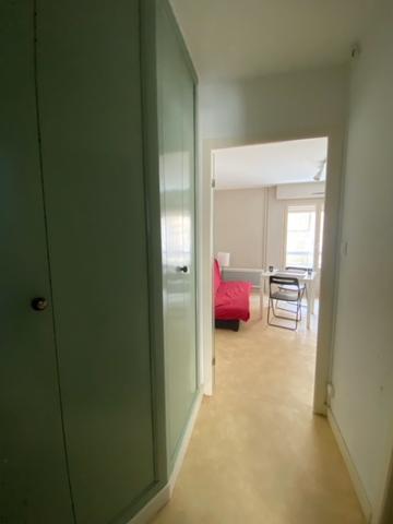 Appartement
                                                                                                                                                                                                                                                                                                                        1 pièce(s)                                                                                                                                                                                                                                                                                                                              27  m²