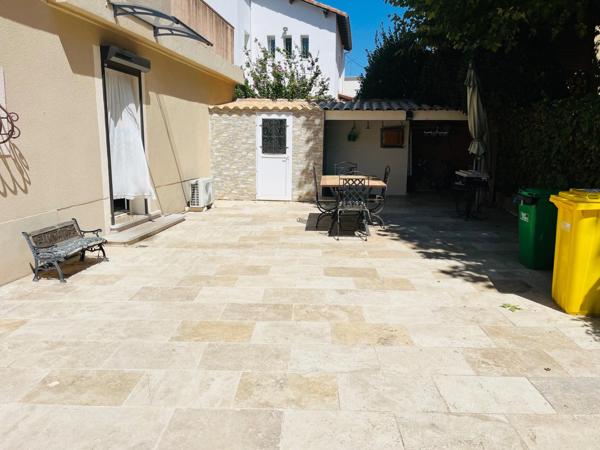 Belle maison rénovée avec cour, terrasse et garage