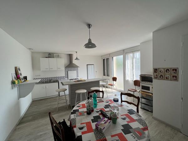 A vendre Bel appartement T3 lumineux avec garage et cave a Saint-Meen-le-Grand