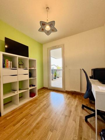 Appartement Genas 4 pièce(s) 82 m2