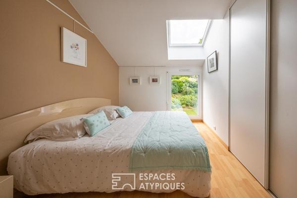 Lumière, design et sérénité : une réalisation d’architecte dans son écrin vert