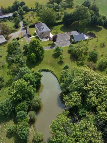 Proche MAYENNE, tranquille en campagne