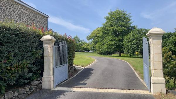 Proche MAYENNE, tranquille en campagne