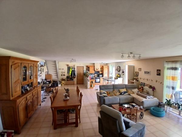 GRANDE MAISON DE 186 M2