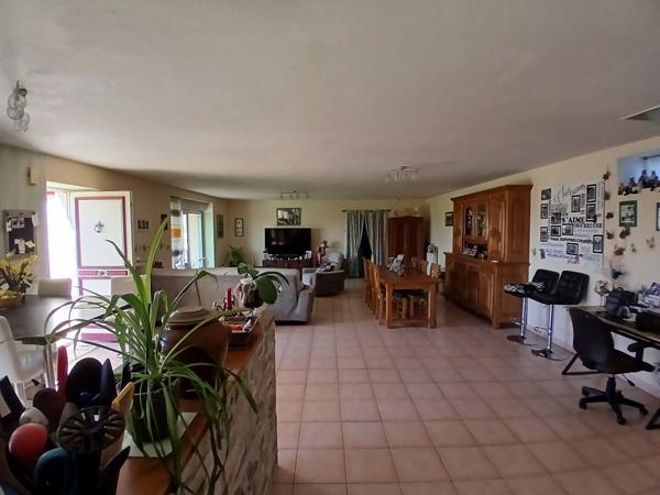 GRANDE MAISON DE 186 M2