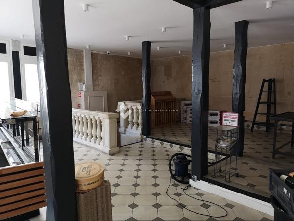 Local professionnel à vendre, 251 m² - Crépy-en-Valois 60800